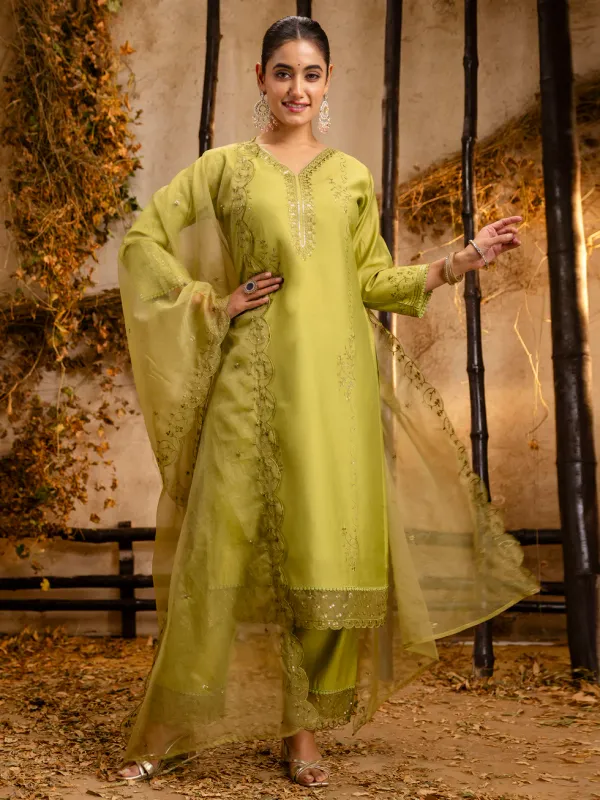 Floral_Embroidered_Silk_V_Neck_Kurta_Trouser_&_Dupatta_Set
