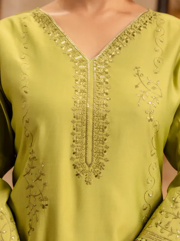 Floral_Embroidered_Silk_V_Neck_Kurta_Trouser_&_Dupatta_Set