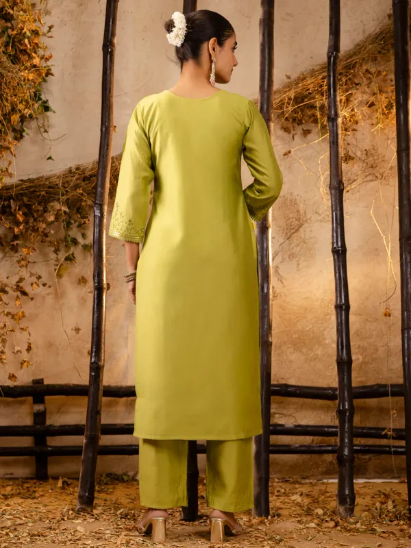 Floral_Embroidered_Silk_V_Neck_Kurta_Trouser_&_Dupatta_Set