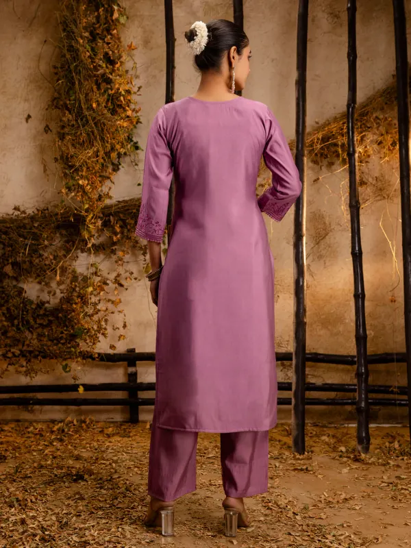 Floral_Embroidered_Silk_V_Neck_Kurta_Trouser_&_Dupatta_Set