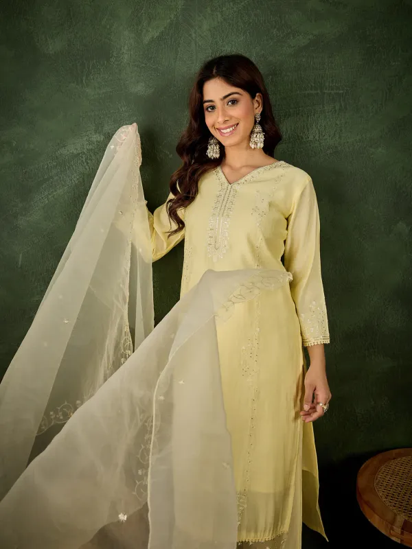 Floral_Embroidered_Silk_V_Neck_Kurta_Trouser_&_Dupatta_Set