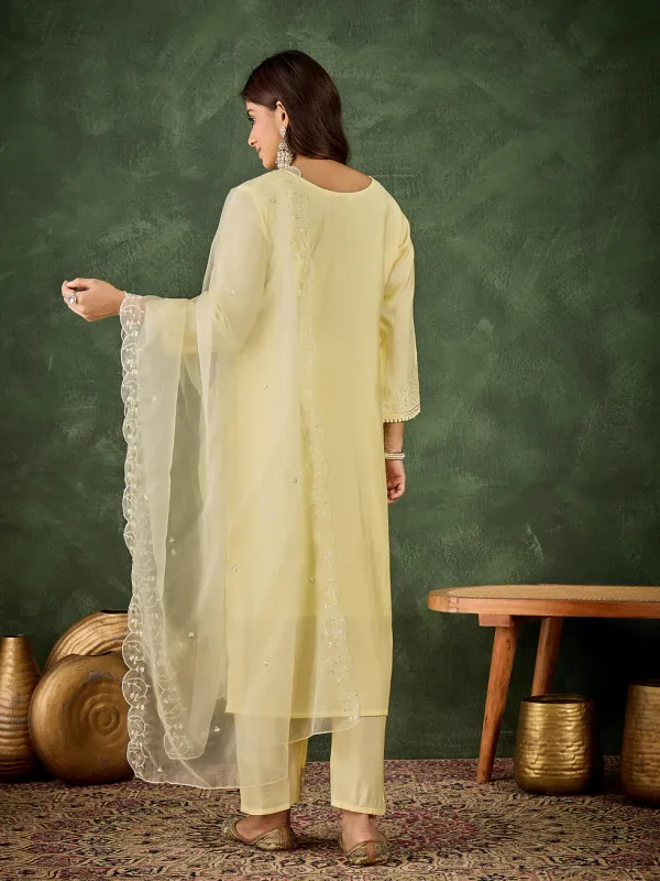 Floral_Embroidered_Silk_V_Neck_Kurta_Trouser_&_Dupatta_Set