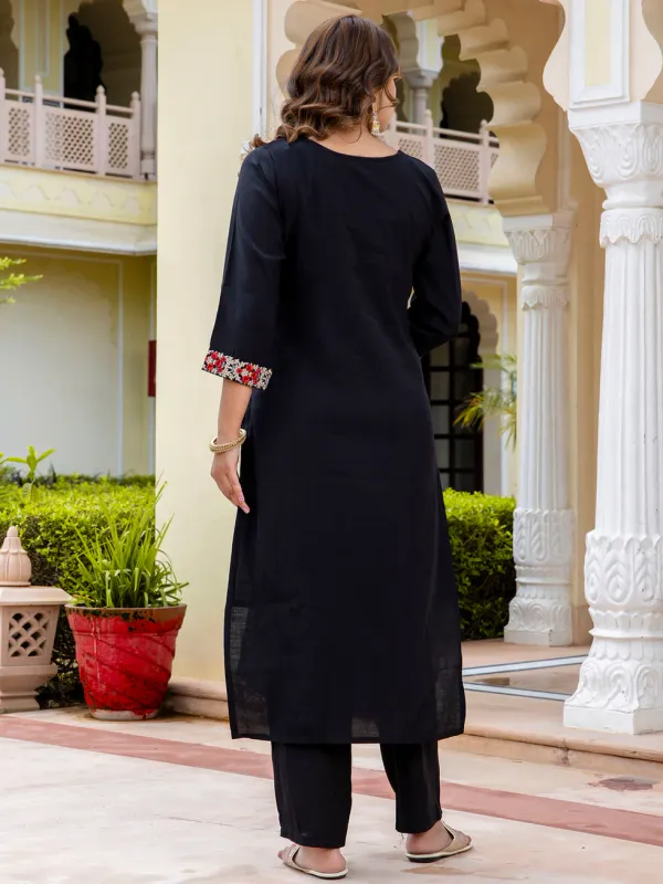 Floral_Embroidered_Silk_Round_Neck_Kurta_Trouser_&_Dupatta_Set