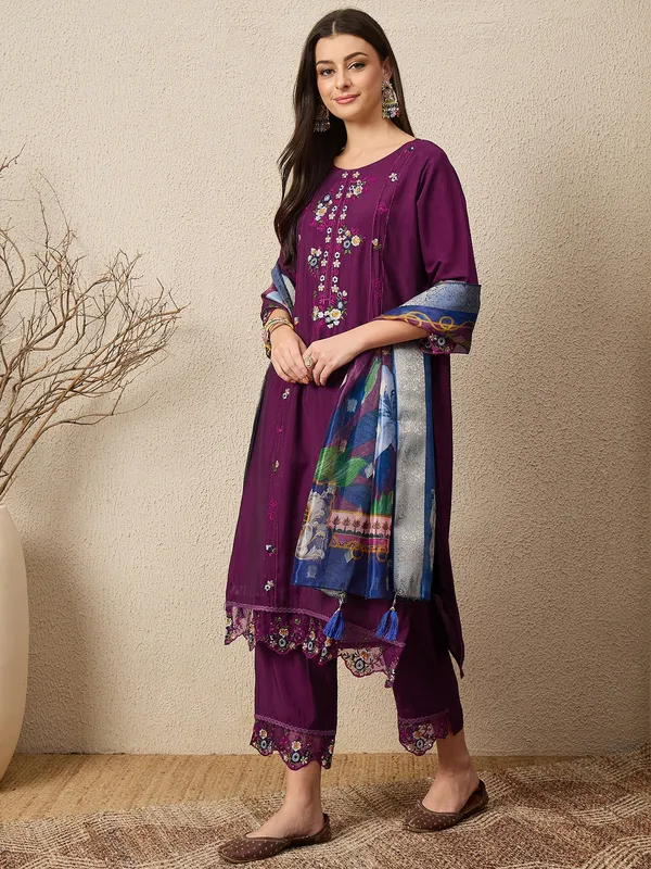 Floral_Embroidered_Silk_Round_Neck_Kurta_Trouser_&_Dupatta_Set