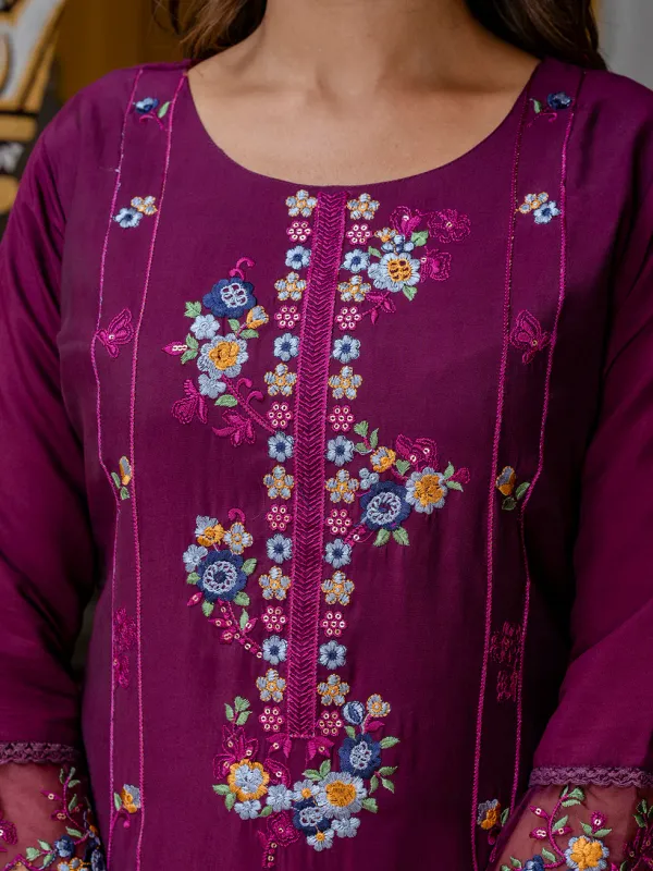 Floral_Embroidered_Silk_Round_Neck_Kurta_Trouser_&_Dupatta_Set