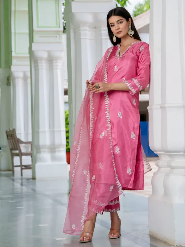Floral_Embroidered_Silk_Blend_V_Neck_Kurta_Trouser_&_Dupatta_Set