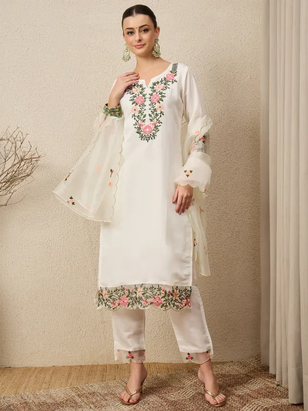 Floral_Embroidered_Silk_Blend_Round_Neck_Kurta_Trouser_&_Dupatta_Set