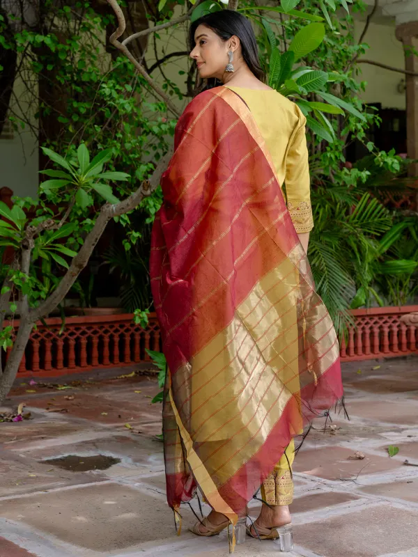 Floral_Printed_Silk_Blend_Round_Neck_Kurta_Trouser_&_Dupatta_Set