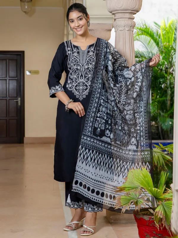 Floral_Embroidered_Silk_Blend_Round_Neck_Kurta_Trouser_&_Dupatta_Set