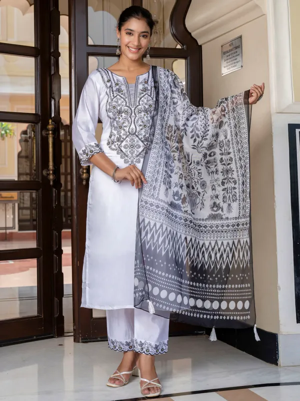 Floral_Embroidered_Silk_Blend_Round_Neck_Kurta_Trouser_&_Dupatta_Set