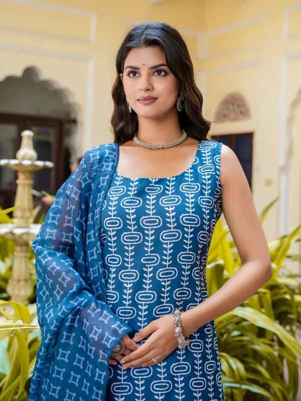 Floral_Printed_Pure_Cotton_Round_Neck_Kurta_Trouser_And_Dupatta_Set