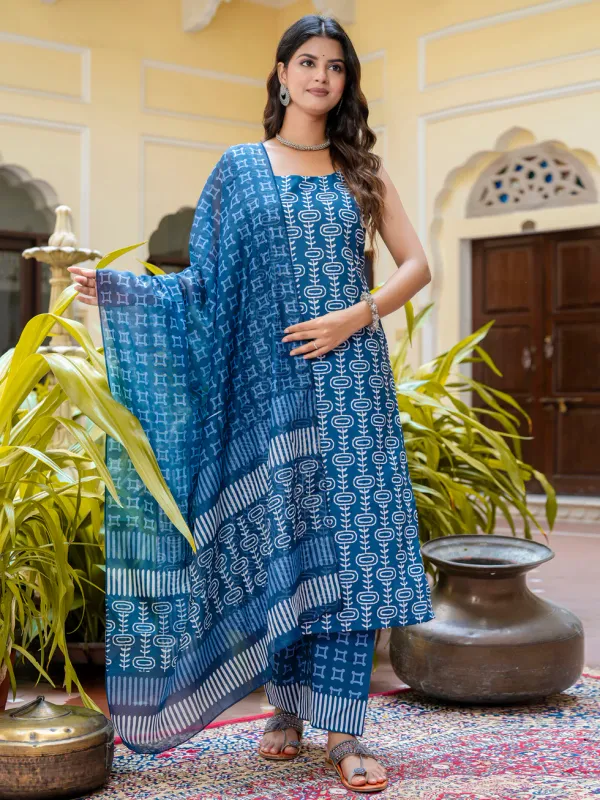 Floral_Printed_Pure_Cotton_Round_Neck_Kurta_Trouser_And_Dupatta_Set
