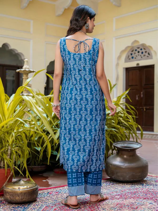 Floral_Printed_Pure_Cotton_Round_Neck_Kurta_Trouser_And_Dupatta_Set