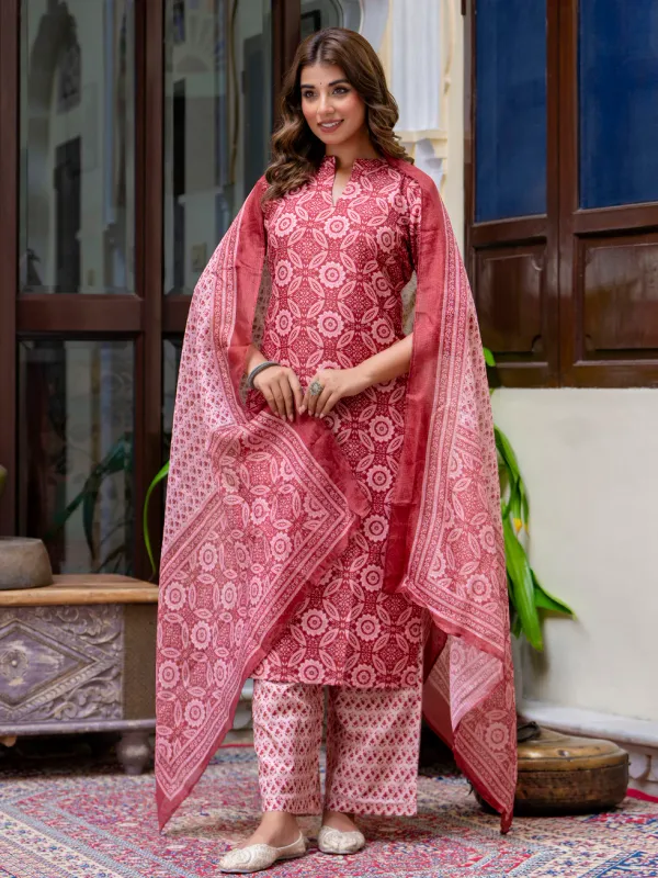 Floral_Printed_Pure_Cotton_Round_Neck_Kurta_Trouser_And_Dupatta_Set