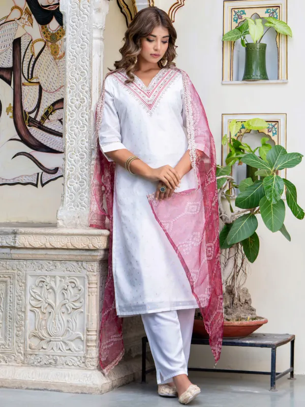 Floral_Embroidered_Chanderi_Silk_V_Neck_Kurta_Trouser_&_Dupatta_Set
