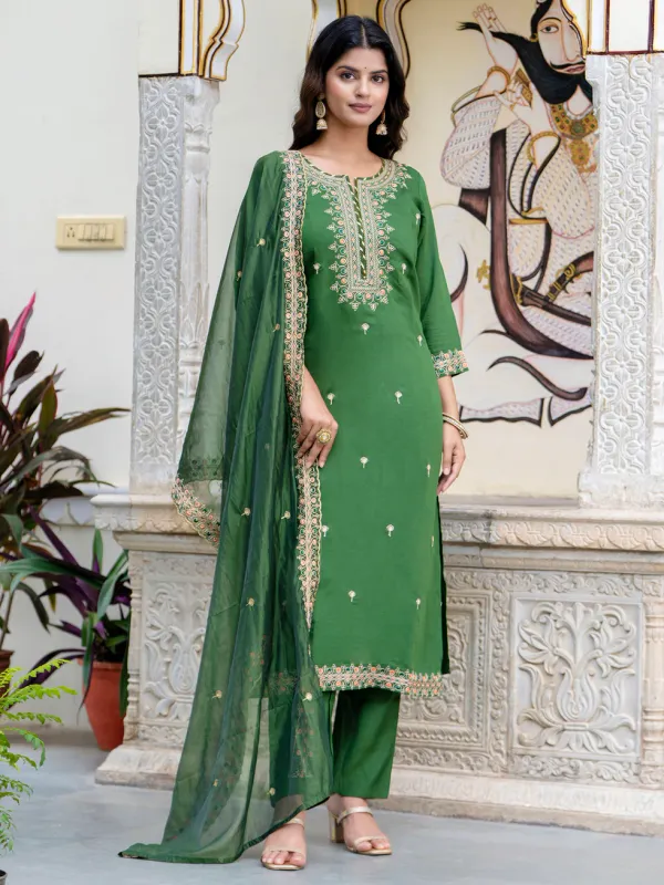 Floral_Embroidered_Silk_Round_Neck_Kurta_Trouser_&_Dupatta_Set