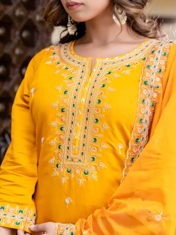 Floral_Embroidered_Silk_Round_Neck_Kurta_Trouser_&_Dupatta_Set