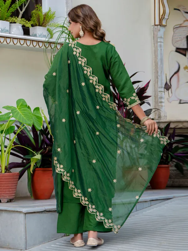 Floral_Embroidered_Silk_Round_Neck_Kurta_Trouser_&_Dupatta_Set