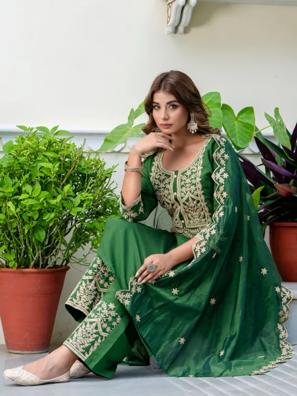 Floral_Embroidered_Silk_Round_Neck_Kurta_Trouser_&_Dupatta_Set