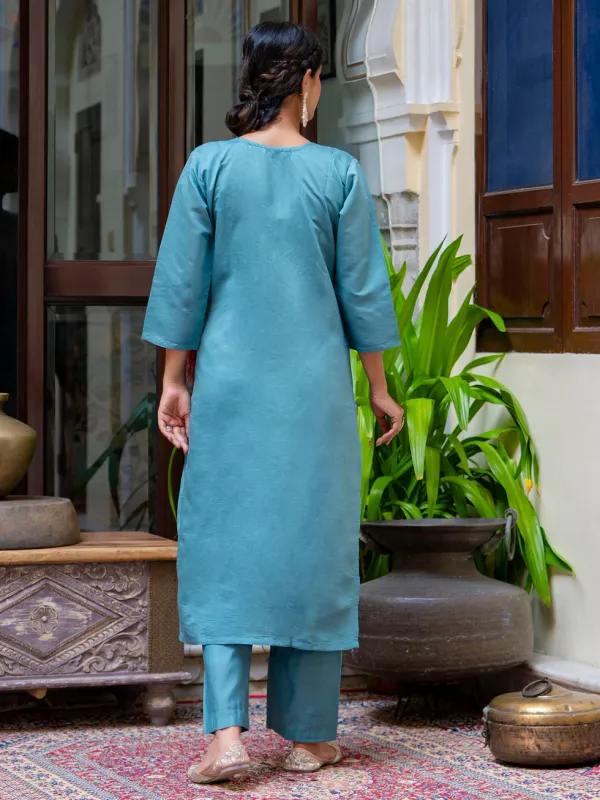Floral_Embroidered_Silk_Round_Neck_Kurta_Trouser_&_Dupatta_Set
