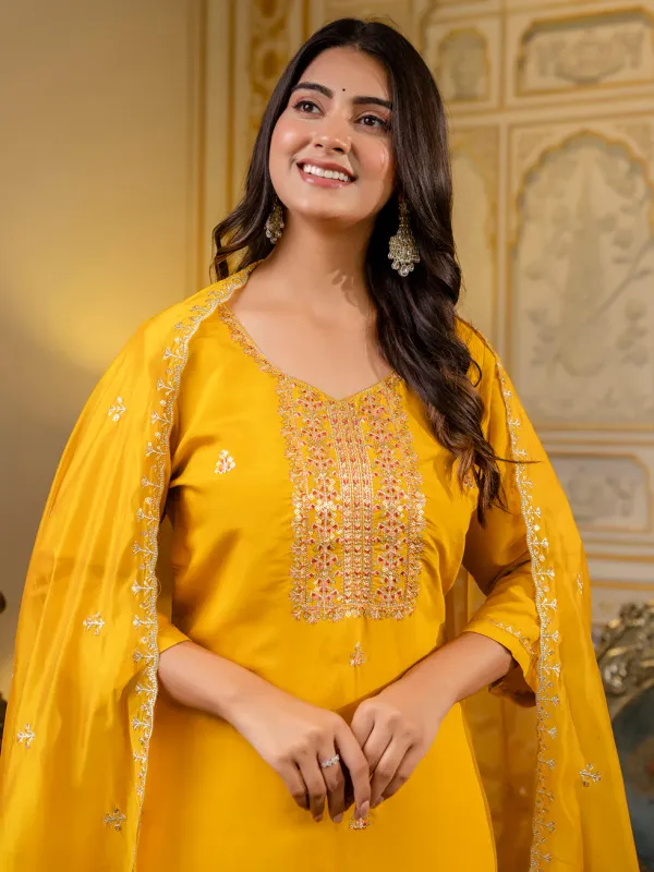 Floral_Embroidered_Silk_Round_Neck_Kurta_Trouser_&_Dupatta_Set