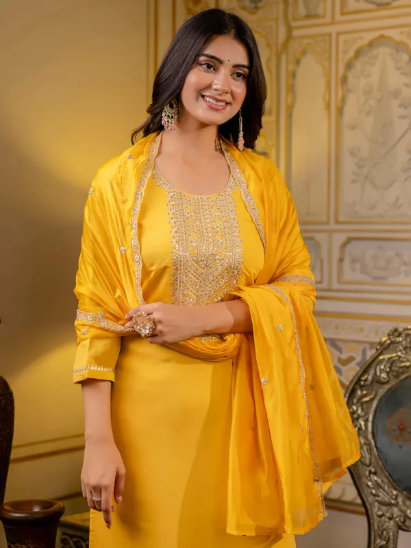 Floral_Embroidered_Silk_Round_Neck_Kurta_Trouser_&_Dupatta_Set