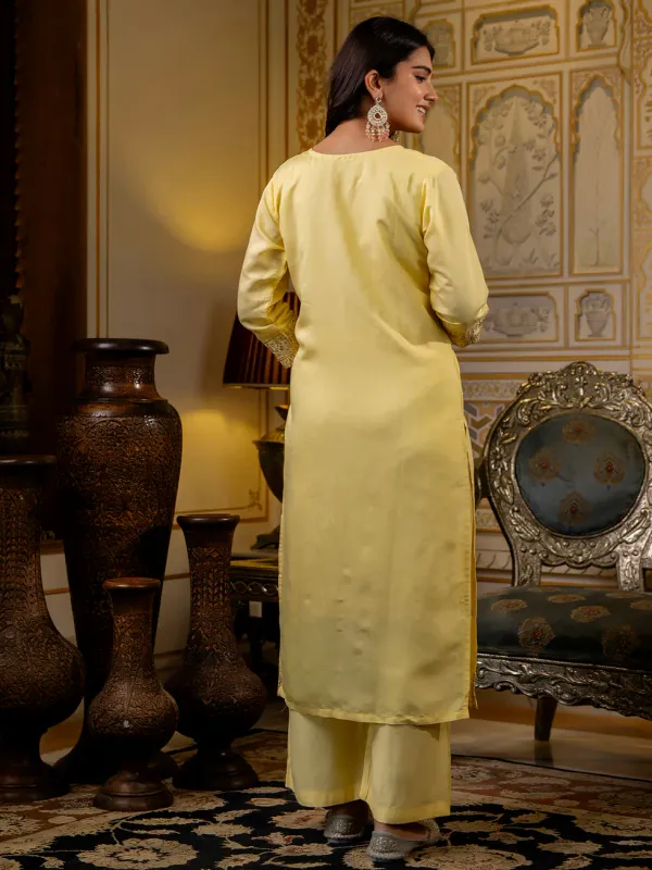 Floral_Embroidered_Silk_Round_Neck_Kurta_Trouser_&_Dupatta_Set