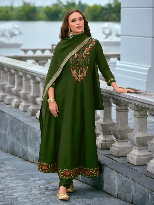 Floral_Embroidered_Silk_V_Neck_Kurta_Trouser_&_Dupatta_Set