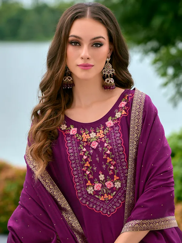 Floral_Embroidered_Silk_V_Neck_Kurta_Trouser_&_Dupatta_Set