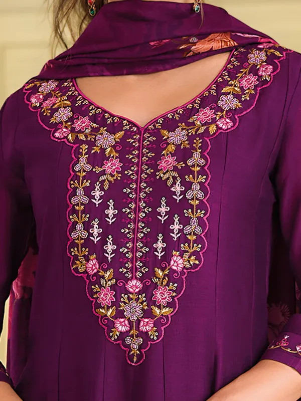 Floral_Embroidered_Silk_Round_Neck_Kurta_Trouser_&_Dupatta_Set