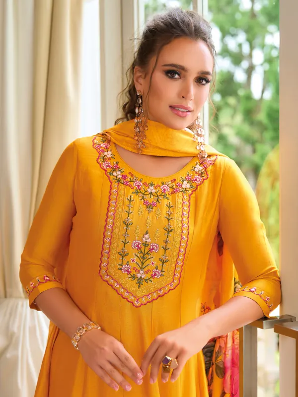 Floral_Embroidered_Silk_Round_Neck_Kurta_Trouser_&_Dupatta_Set