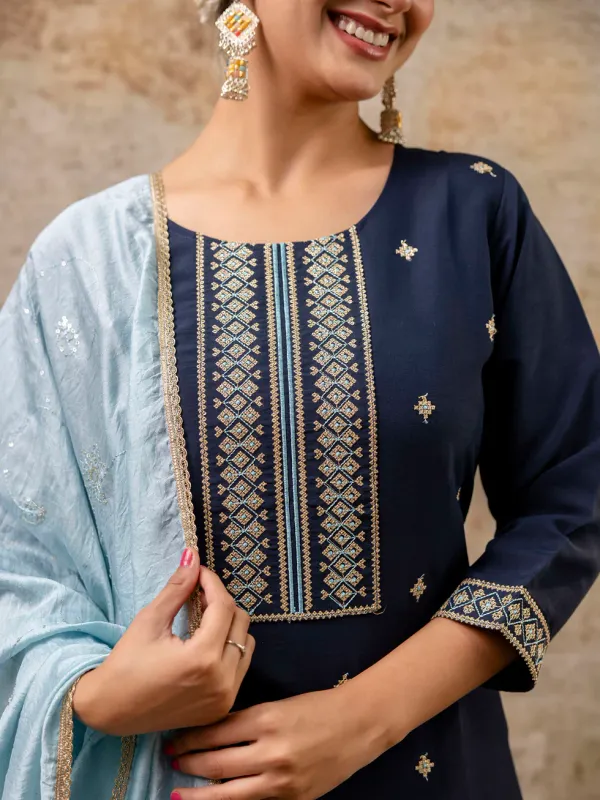 Floral_Embroidered_Silk_Round_Neck_Kurta_Trouser_&_Dupatta_Set