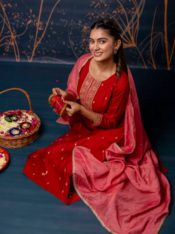 Floral_Embroidered_Silk_Round_Neck_Kurta_Trouser_&_Dupatta_Set