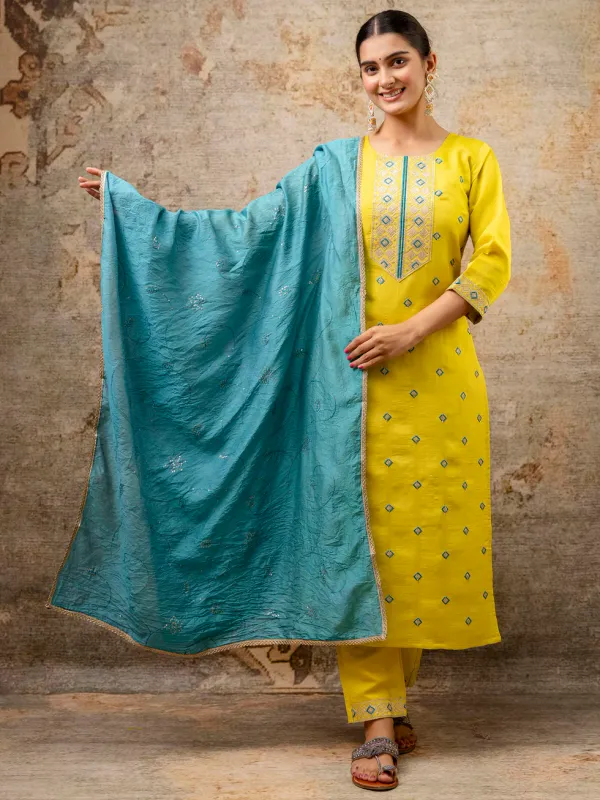 Floral_Embroidered_Silk_Round_Neck_Kurta_Trouser_&_Dupatta_Set