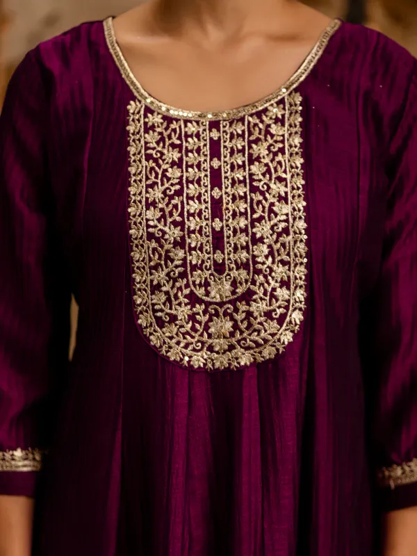 Floral_Embroidered_Silk_Round_Neck_Kurta_Trouser_&_Dupatta_Set
