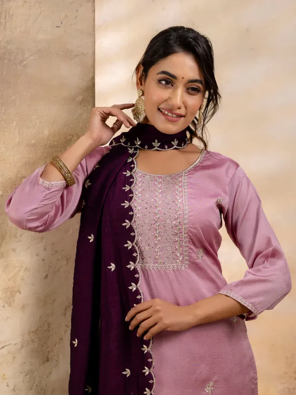 Floral_Embroidered_Silk_Blend_Round_Neck_Kurta_Trouser_&_Dupatta_Set