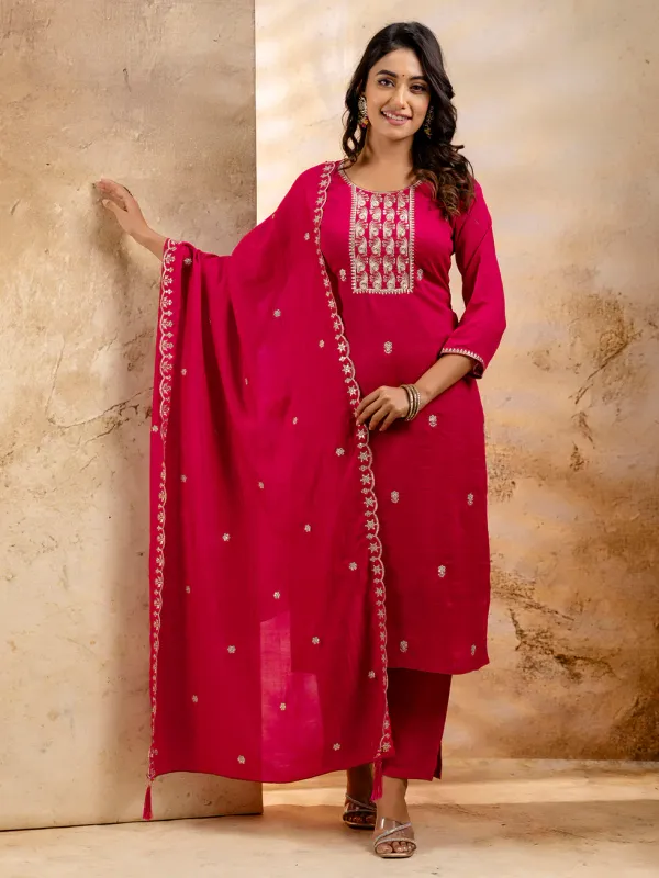 Floral_Embroidered_Silk_Blend_Round_Neck_Kurta_Trouser_&_Dupatta_Set