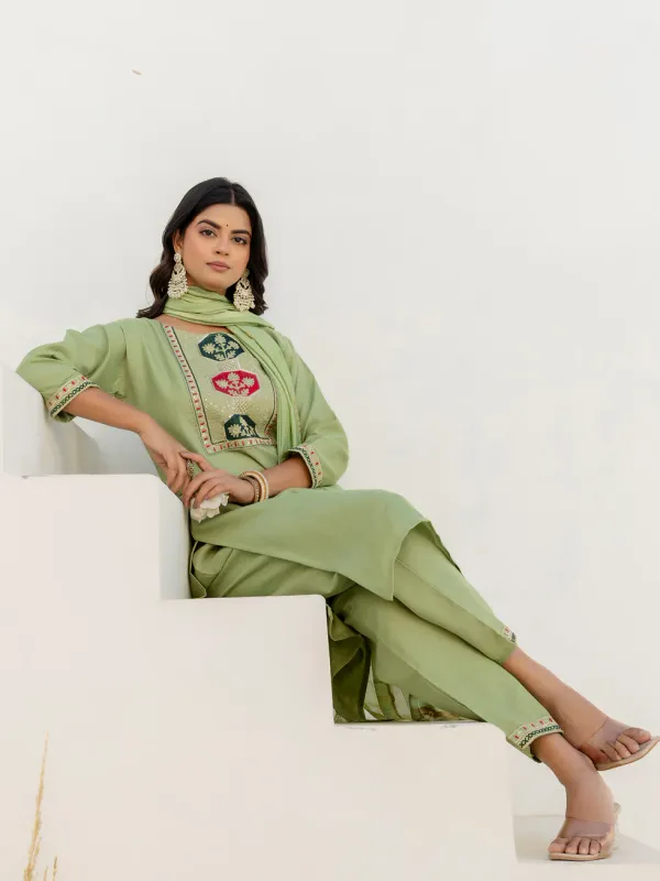 Floral_Embroidered_Pure_Cotton_Round_Neck_Kurta_Trouser_And_Dupatta_Set