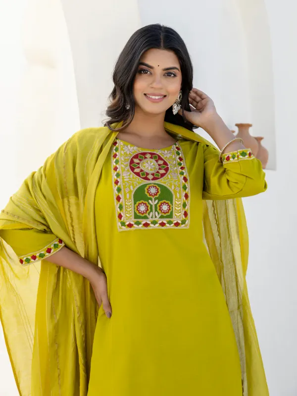 Floral_Embroidered_Pure_Cotton_Round_Neck_Kurta_Trouser_And_Dupatta_Set