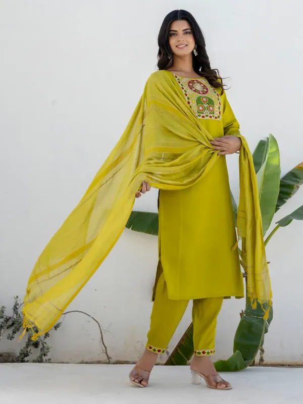 Floral_Embroidered_Pure_Cotton_Round_Neck_Kurta_Trouser_And_Dupatta_Set