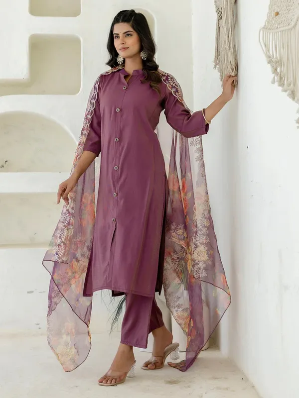 Maroon_Shimmer_Silk_Kurta_Set_with_Embroidered_Organza_Dupatta_for_Women