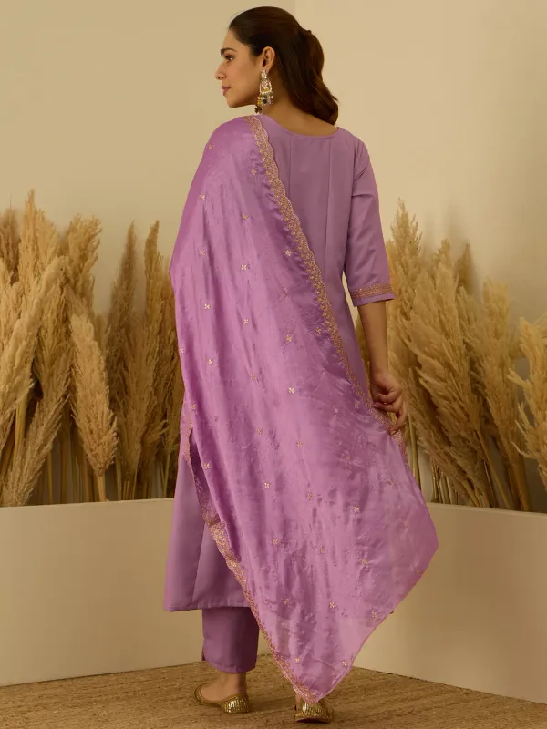 Floral_Embroidered_Viscose_Rayon_Round_Neck_Kurta_Trouser_&_Dupatta_Set
