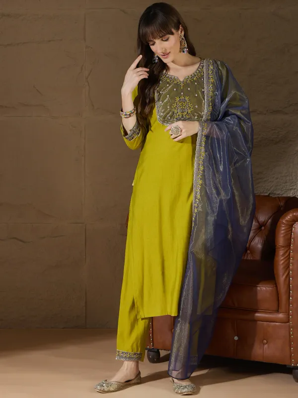 Floral_Embroidered_Silk_V_Neck_Kurta_Trouser_And_Dupatta_Set