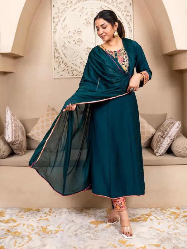 Floral_Embroidered_Viscose_Rayon_Round_Neck_Kurta_Trouser_&_Dupatta_Set