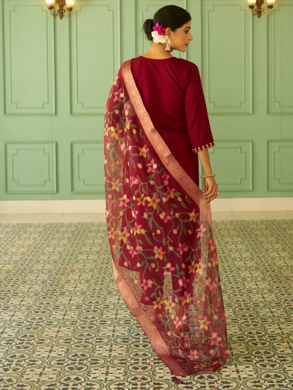 Floral_Embroidered_Silk_Blend_Round_Neck_Kurta_Trouser_&_Dupatta_Set