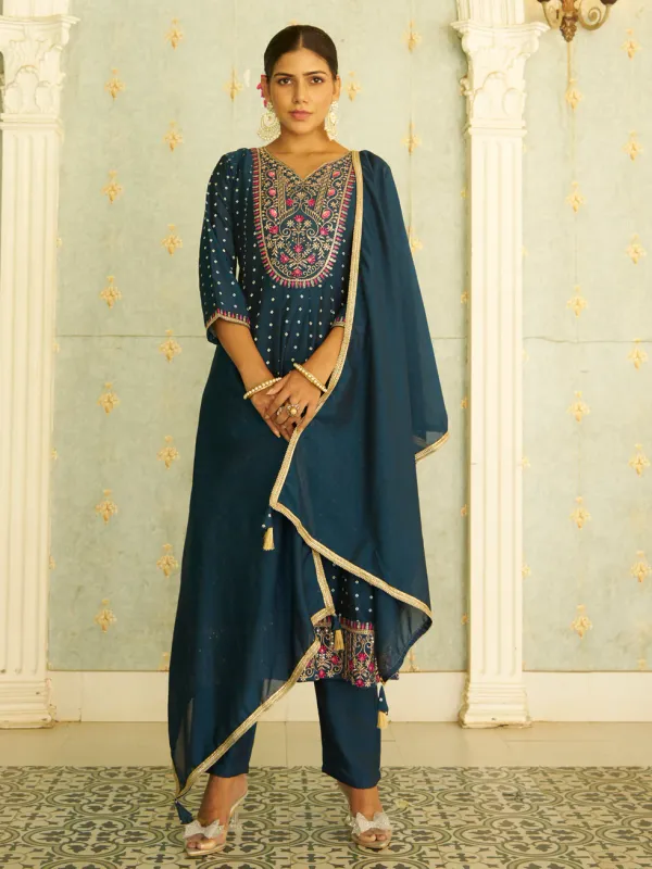 Floral_Embroidered_Silk_Blend_V_Neck_Kurta_Trouser_&_Dupatta_Set