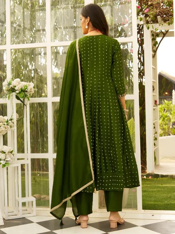 Floral_Embroidered_Silk_Blend_V_Neck_Kurta_Trouser_&_Dupatta_Set