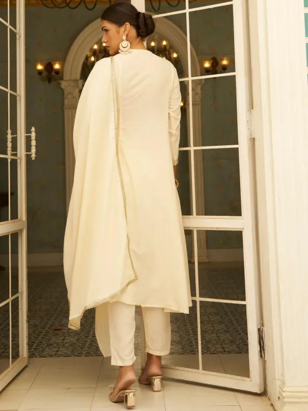 Floral_Embroidered_Silk_Blend_Round_Neck_Kurta_Trouser_&_Dupatta_Set