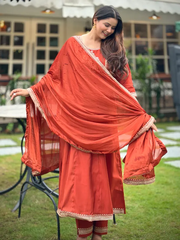 Floral_Embroidered_Silk_Blend_Round_Neck_Kurta_Trouser_&_Dupatta_Set