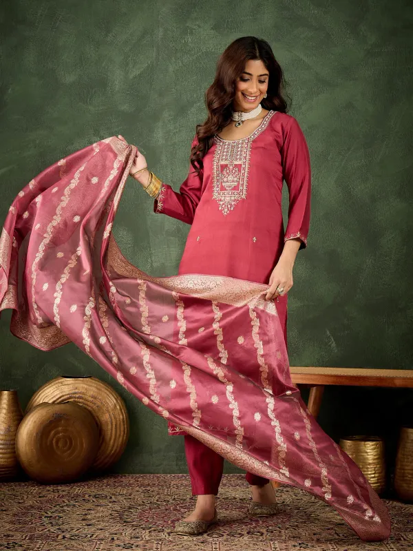Floral_Embroidered_Viscose_Rayon_Round_Neck_Kurta_Trouser_&_Dupatta_Set